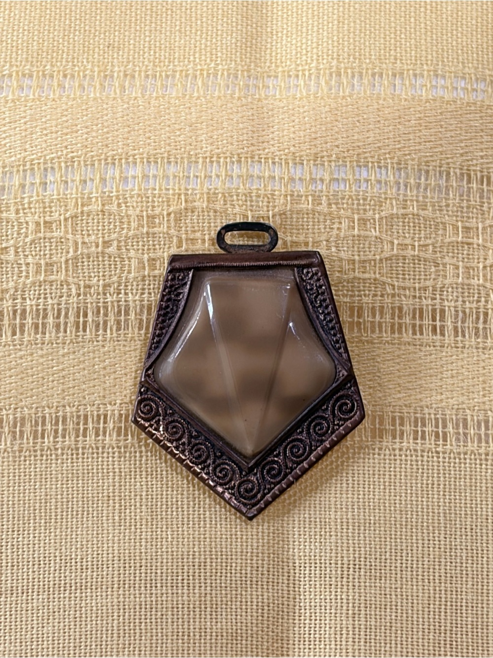 ✨ ANTIQUE 1920s Czechoslovakia Faux Agate Shield Pin Fob - Art Deco Brass ✨